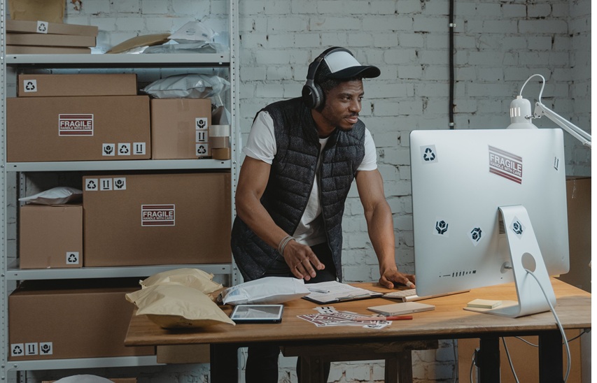 E-commerce order fulfilment and parcel processing